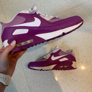 Nike Air Tennis Shoes